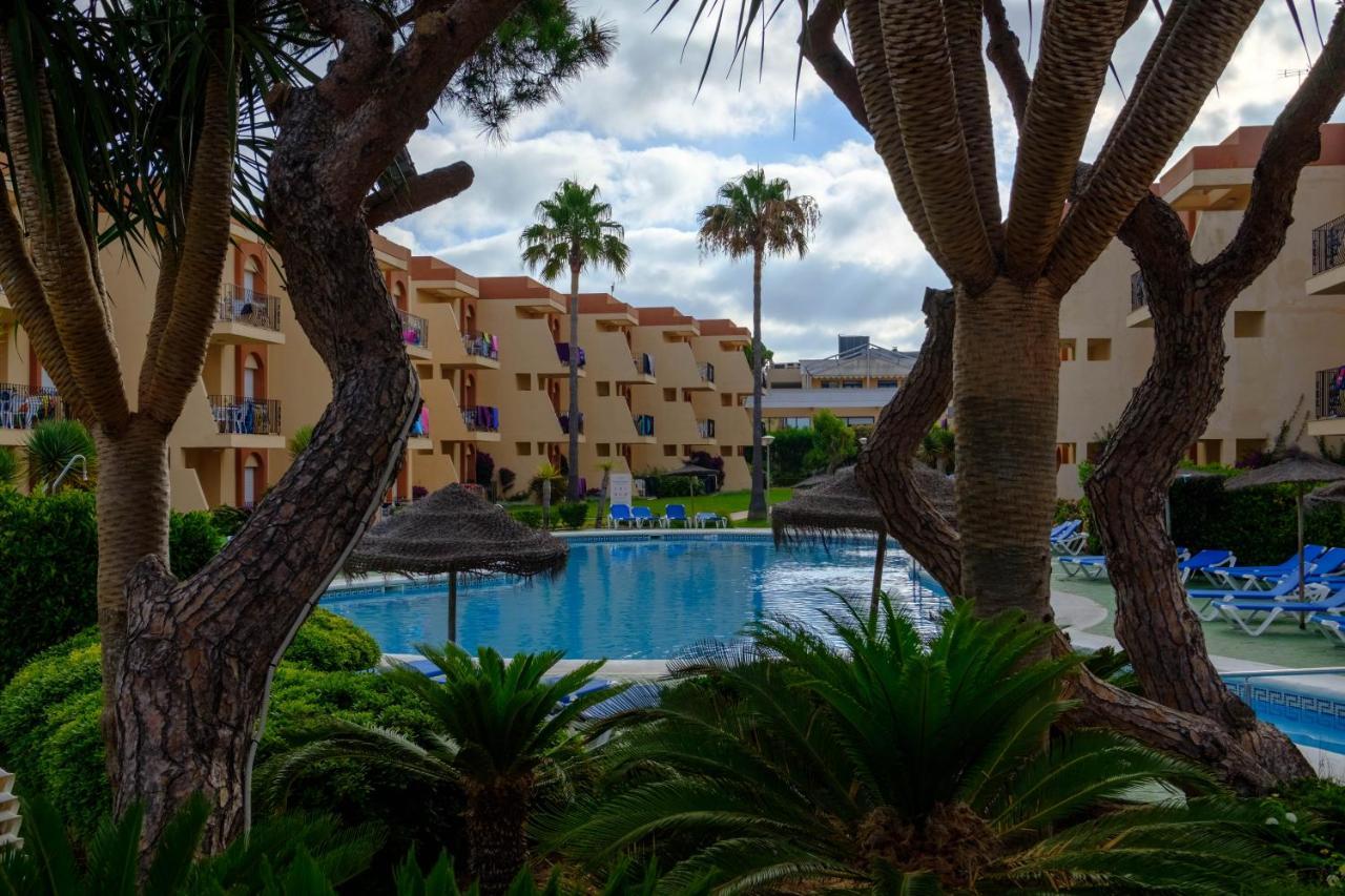 Aparthotel Las Dunas Chiclana de la Frontera Exterior foto