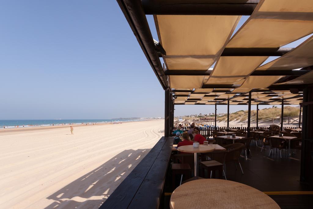 Aparthotel Las Dunas Chiclana de la Frontera Exterior foto